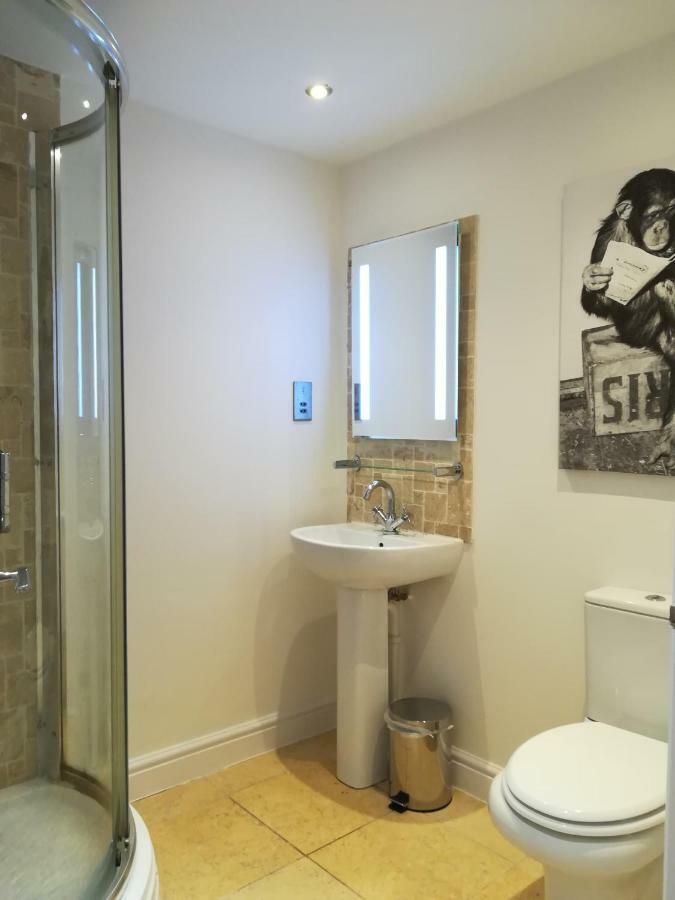 Stunning, Ground Floor, 2 bedroom apartment Swansea Exterior foto