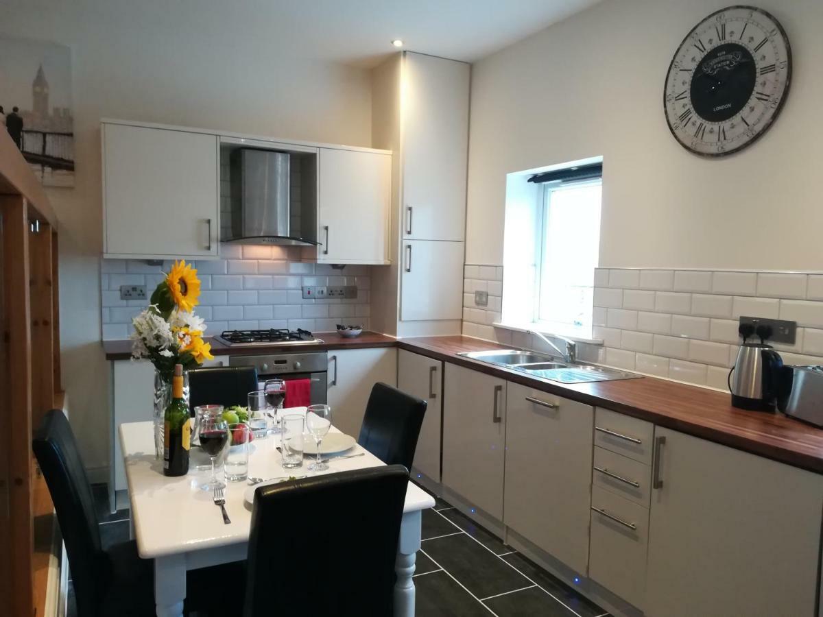 Stunning, Ground Floor, 2 bedroom apartment Swansea Exterior foto