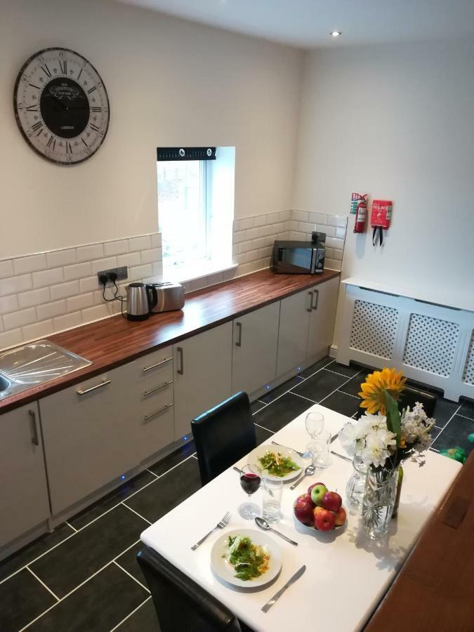 Stunning, Ground Floor, 2 bedroom apartment Swansea Exterior foto